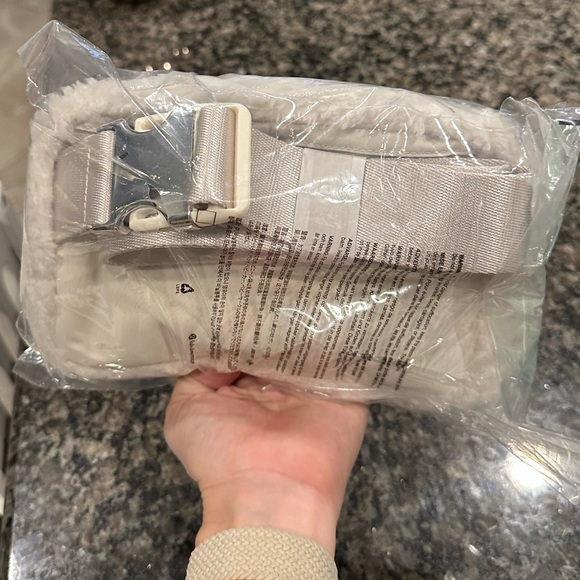 Lululemon Fleece Lunar New Year Everywhere Belt Bag Year of the Rabbit - Picture 8 of 9